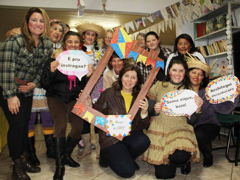 CAPS REALIZA FESTA JUNINA